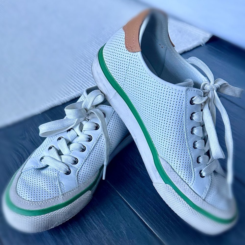 Classic Comfort: Rag & Bone Army Low Sneaker (Great Condition!)